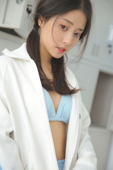 天坑鹰猎电影免费 在线观看